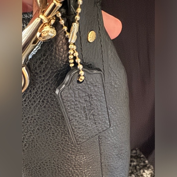Auth. Coach Duffel Bag Black/gold Pebble Leather Crossbody free key chain - Picture 6 of 10